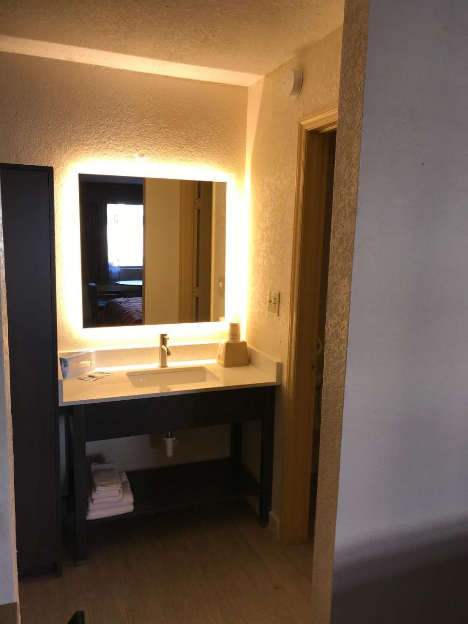 Sunset Inn Northlake Charlotte Zewnętrze zdjęcie